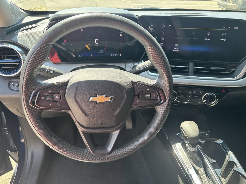 2024 Chevrolet Trax LT - Photo 15