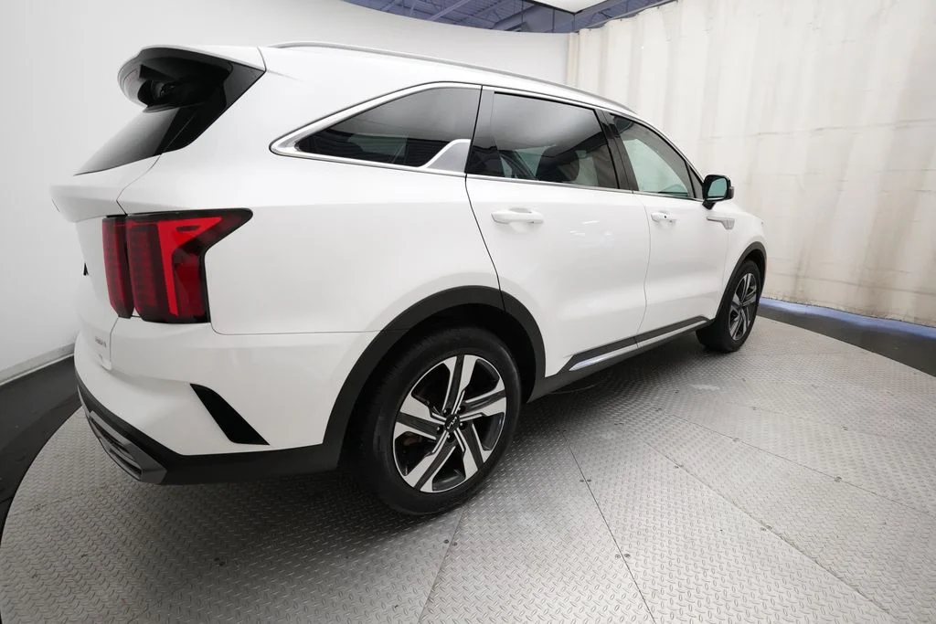 Used 2023 White Kia EX image 36