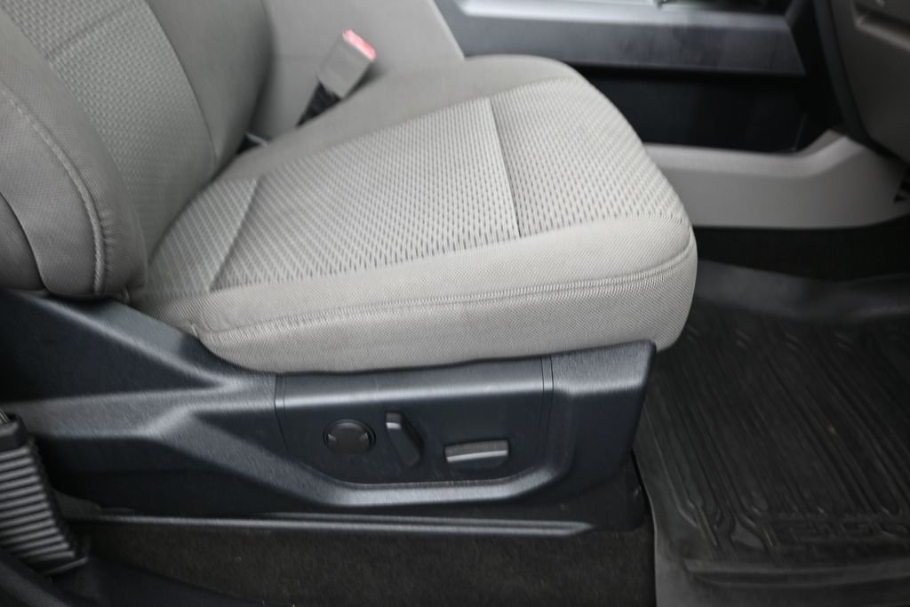 Used 2020 Red Ford XLT image 12