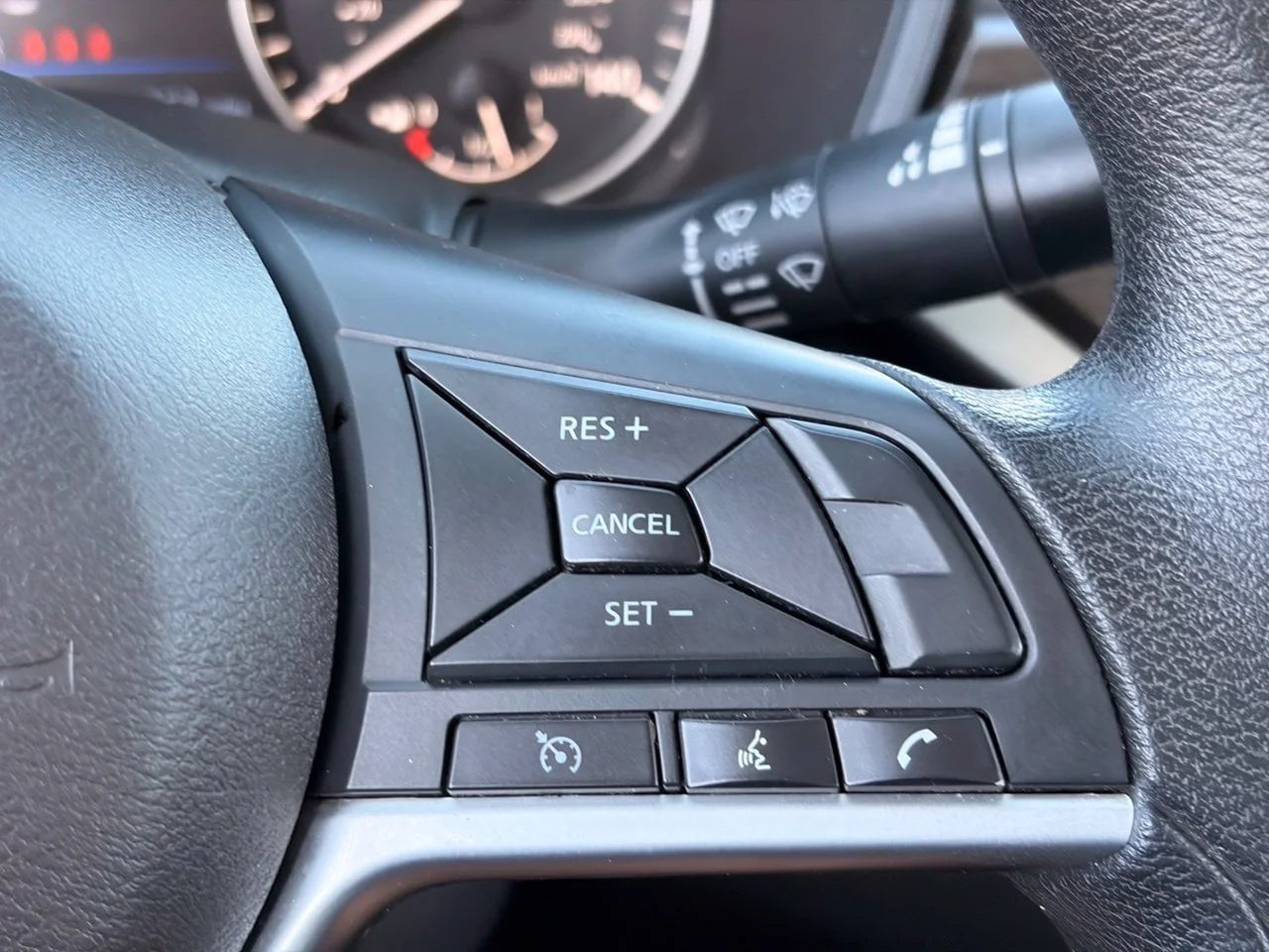 Used 2024 Gun Metallic Nissan 2.5 SV image 26