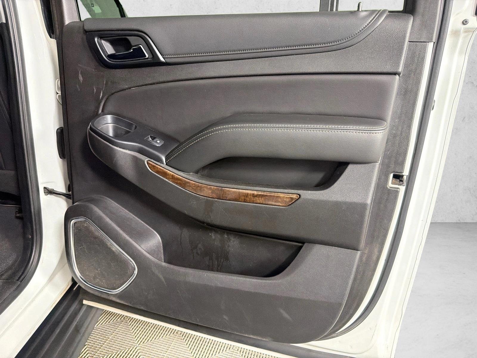 Used 2019 White Chevrolet LT image 17