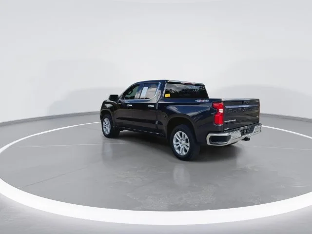 Used 2022 Gray Chevrolet LTZ image 9