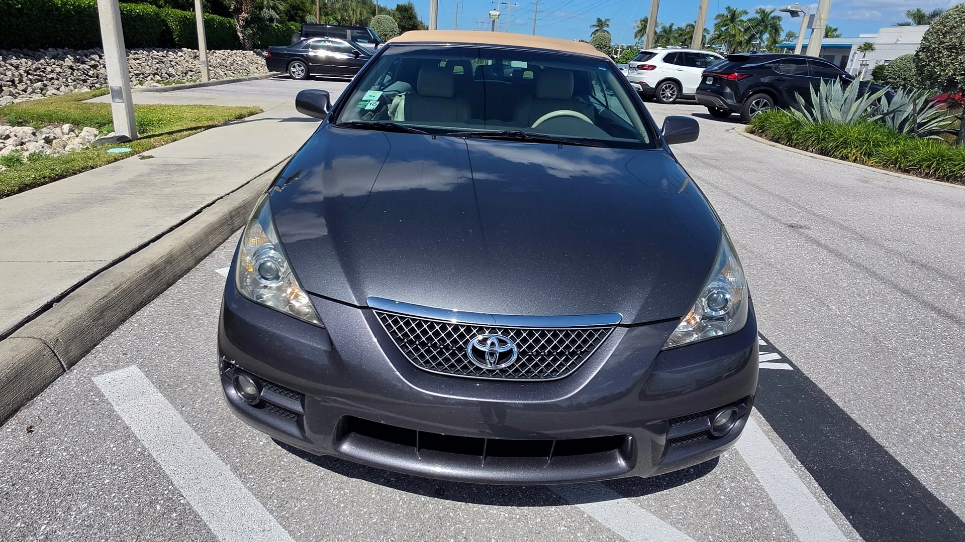 Used 2008 Gray Metallic Toyota SLE image 2