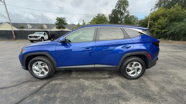 Used 2023 Blue Hyundai SEL image 5