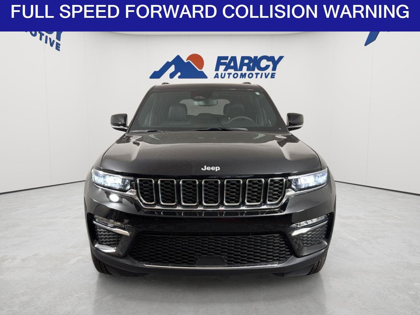 Used 2024 Diamond Black Crystal Pearlcoat Jeep Limited image 4