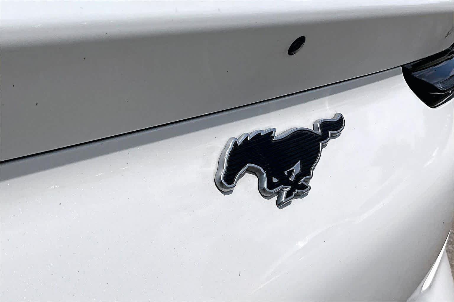 Used 2022 Star White Metallic Tri-Coat Ford Premium image 27
