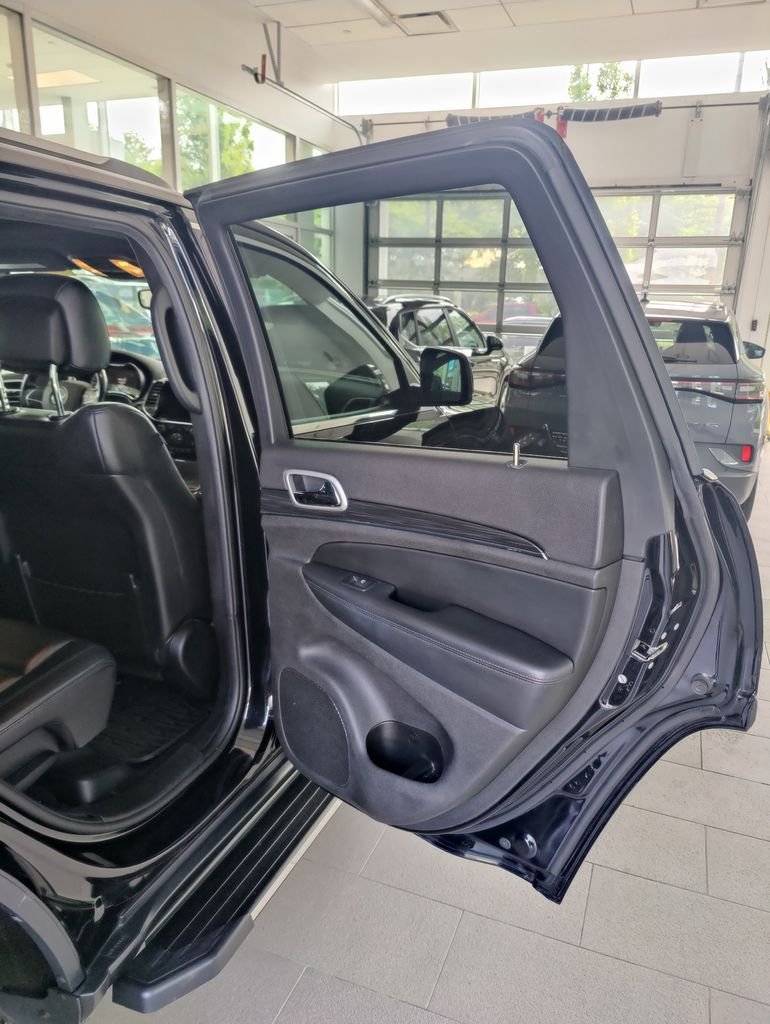 Used 2019 Black Jeep Limited image 13