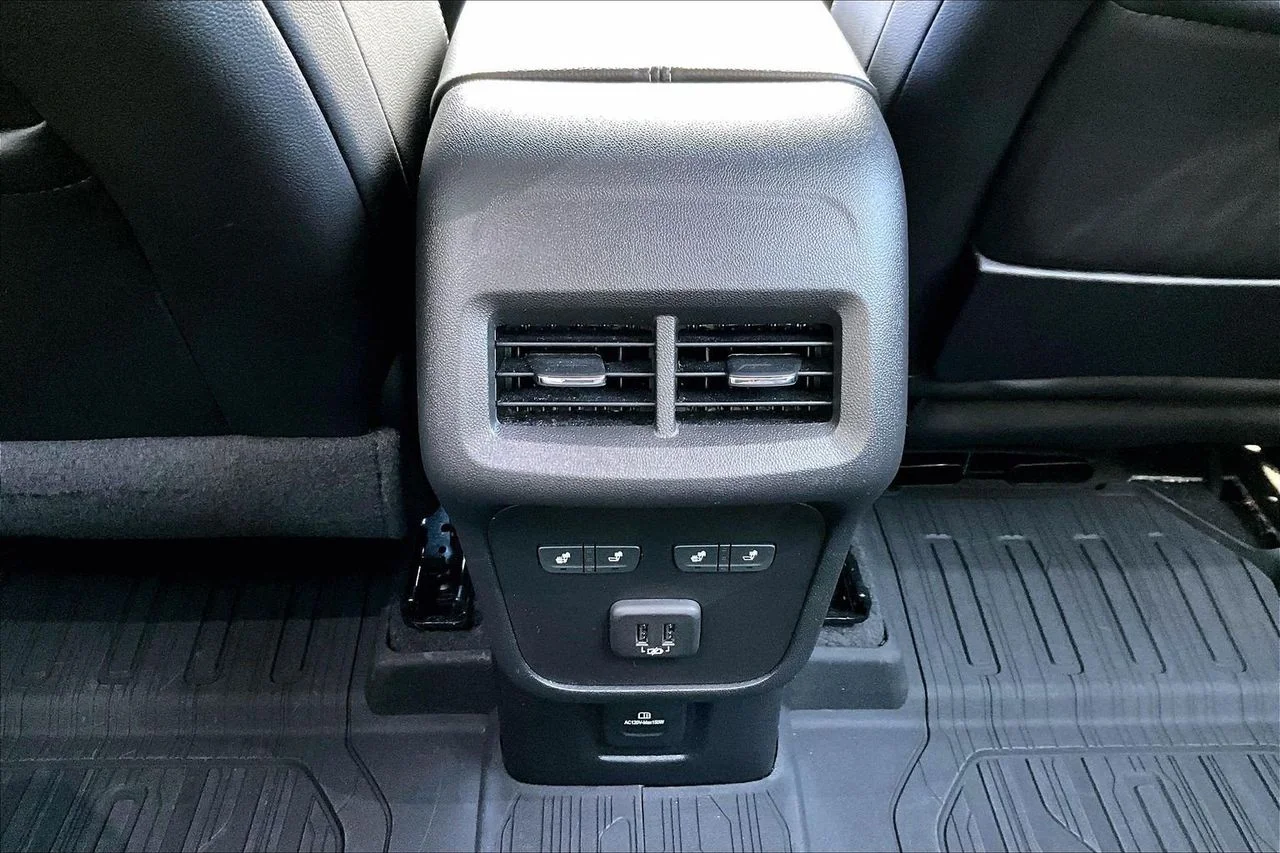Certified Used 2022 White GMC Denali image 14