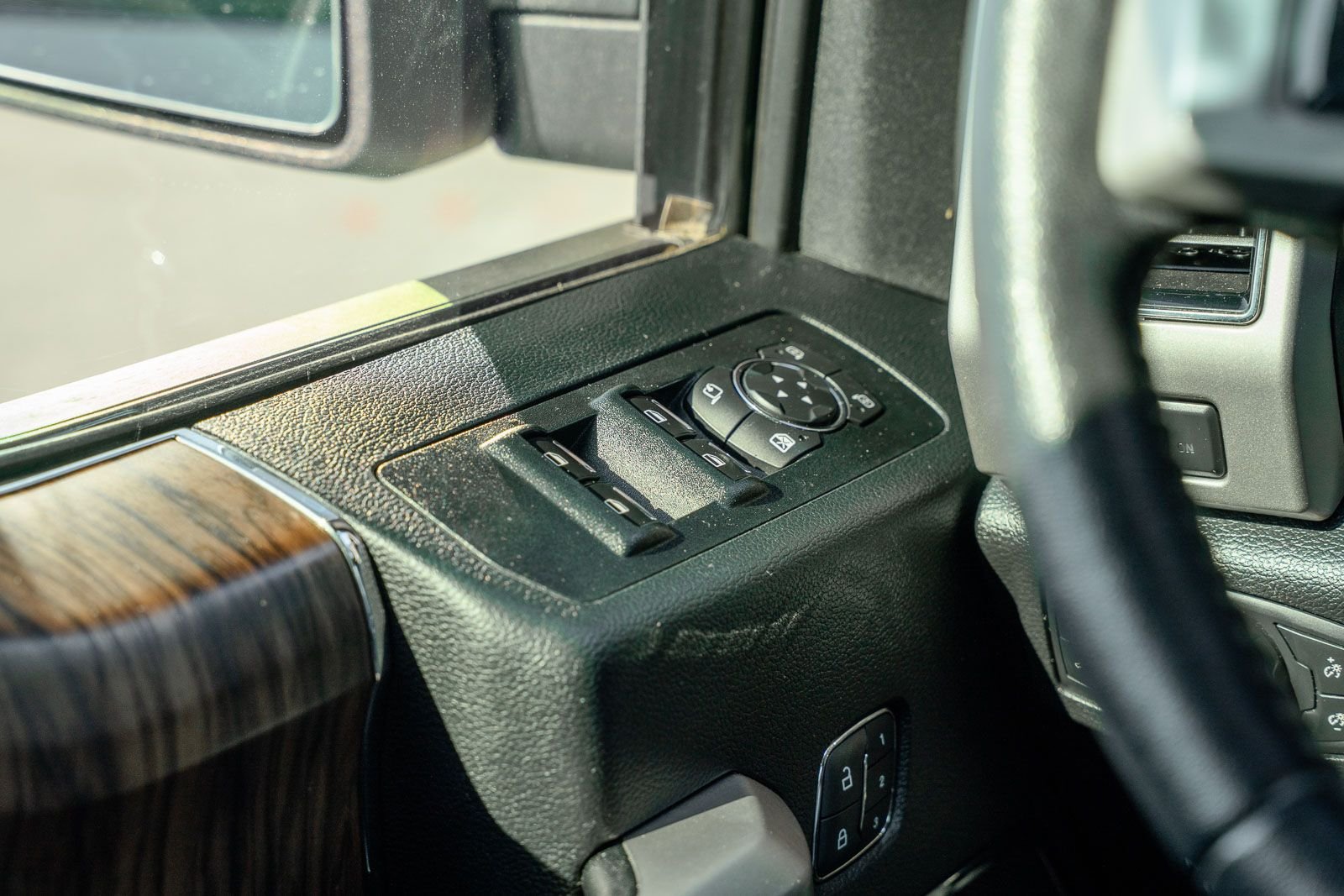 Certified Used 2020 White Ford Lariat image 29