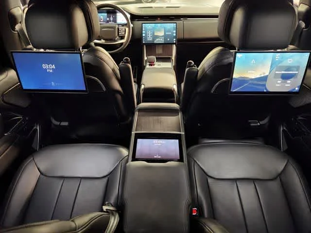Used 2025 Fuji White Land Rover Autobiography image 30
