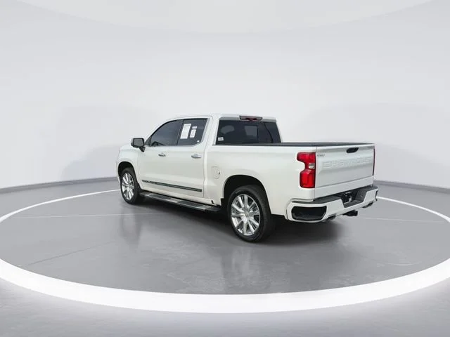 Used 2023 Beige Chevrolet High Country image 6