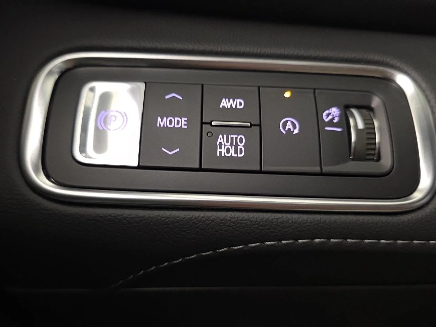 Used 2026 Ebony Twilight Metallic Buick Avenir image 27