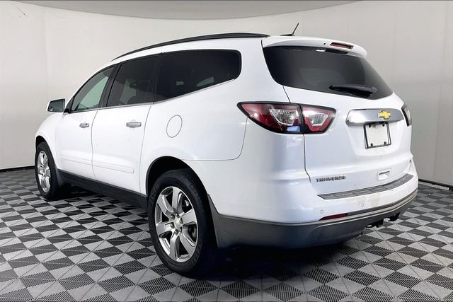 Used 2017 White Chevrolet LT image 2