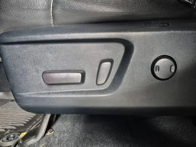 Used 2018 Magnetic Gray Metallic Toyota SR5 image 17