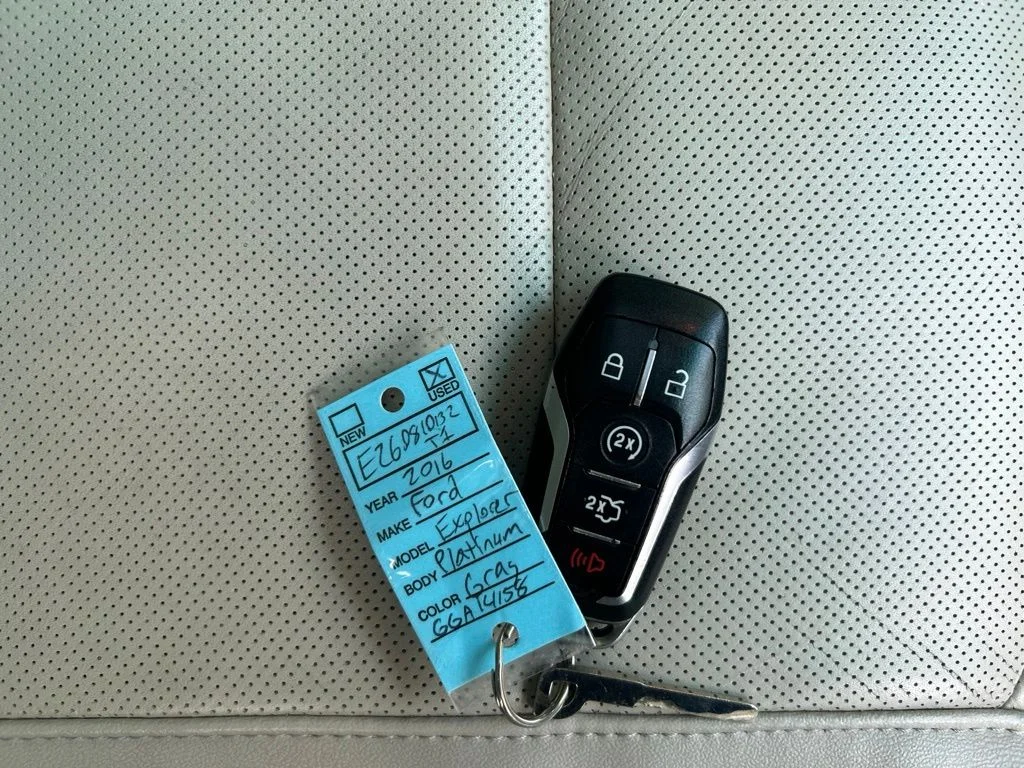 Used 2016 Gray Ford Platinum image 35