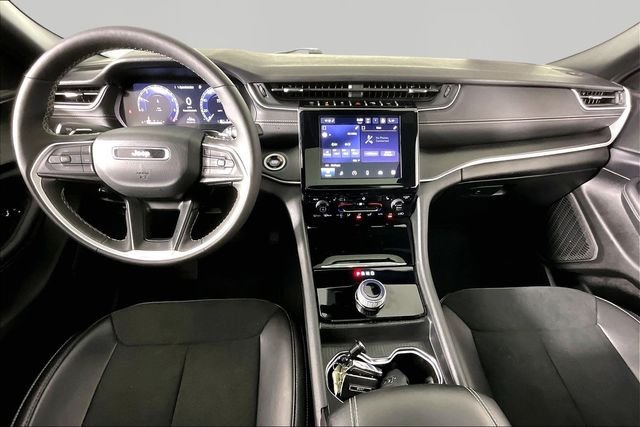Used 2025 Red Jeep Altitude X image 7
