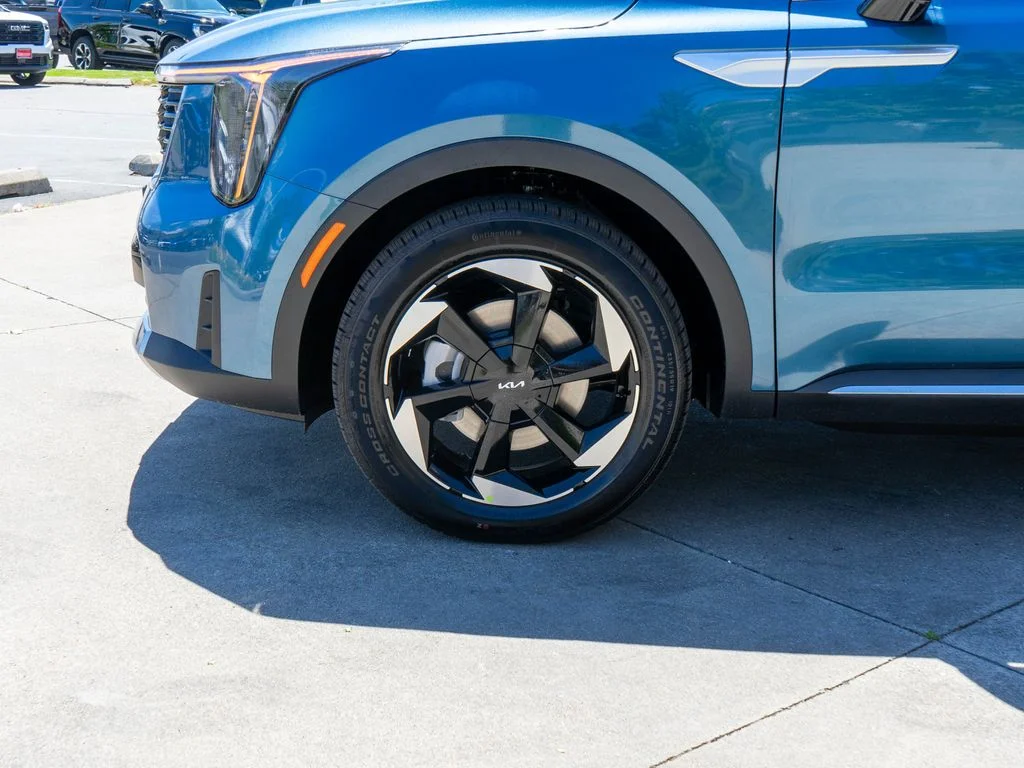 New 2026 Mineral Blue Kia EX image 29