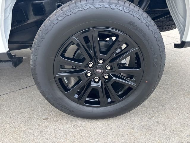 New 2026 Star White Metallic Tri-Coat Ford Platinum® image 10