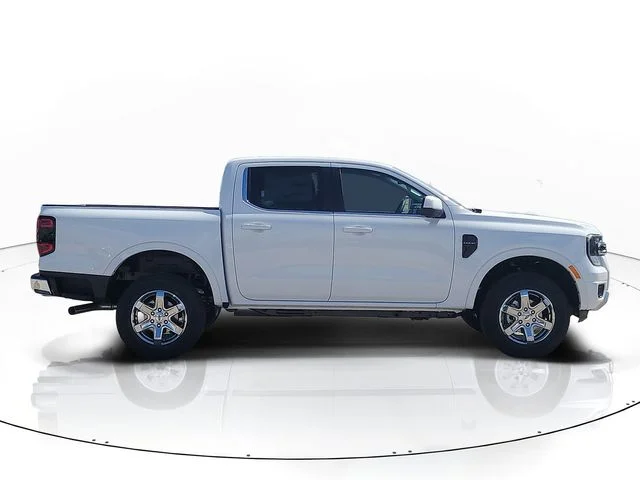 New 2026 Oxford White Ford Lariat image 4