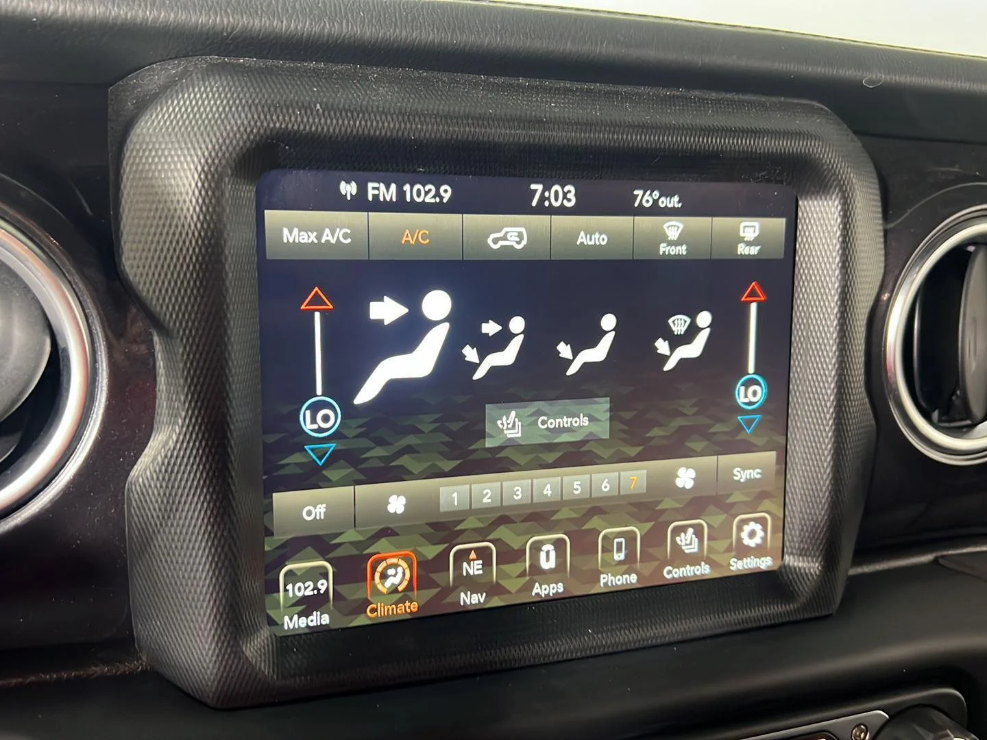 Used 2023 Sting-Gray Clearcoat Jeep Altitude image 17