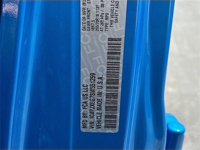 New 2025 Hydro Blue Pearl-Coat Exterior Paint Jeep Sahara image 18