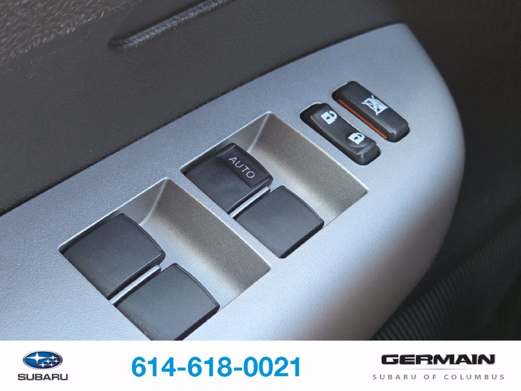 Used 2008  Toyota SR5 image 25
