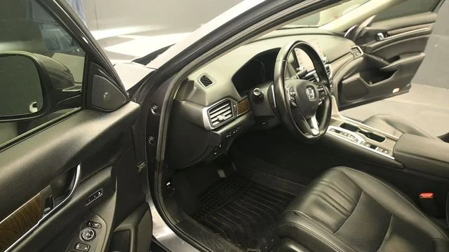 Certified Used 2021 Gray Pearl Honda Touring image 13