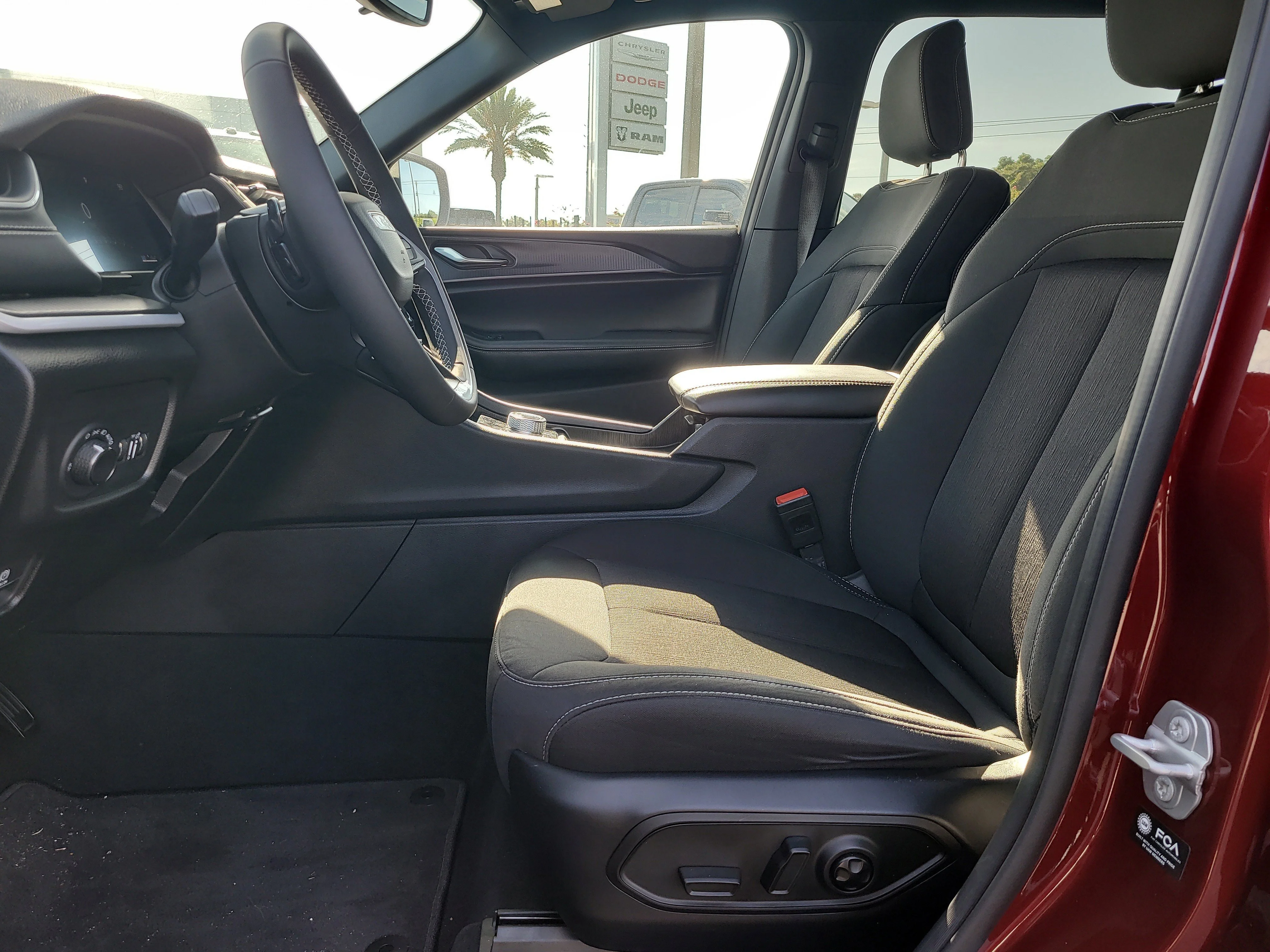 Used 2024 Velvet Red Pearlcoat Jeep Laredo image 18