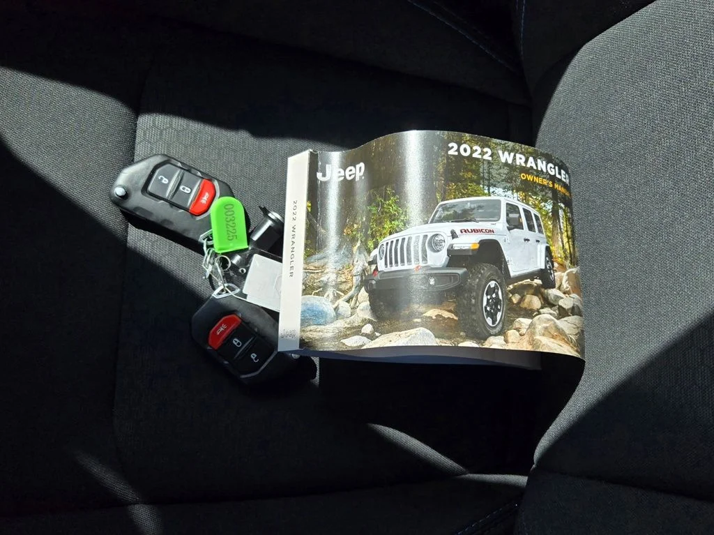 Used 2022 Yellow Jeep Unlimited Rubicon 4xe image 11