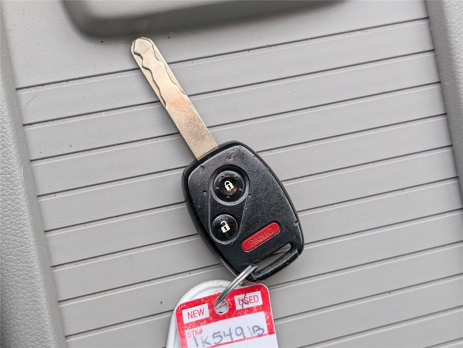 Used 2013 Silver Honda LX image 28
