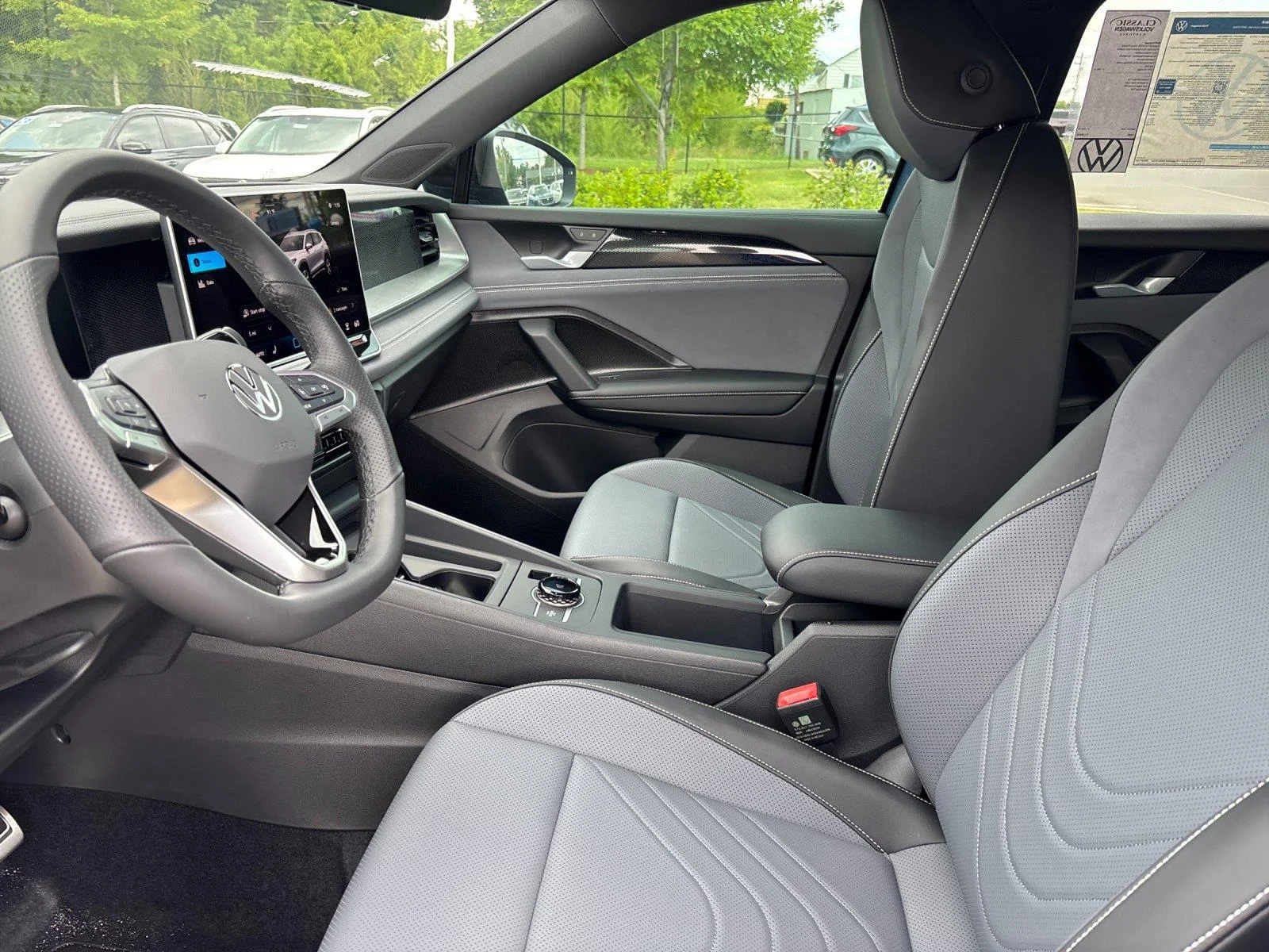 New 2026 monterey blue with deep black roof Volkswagen SE R-Line Black image 15