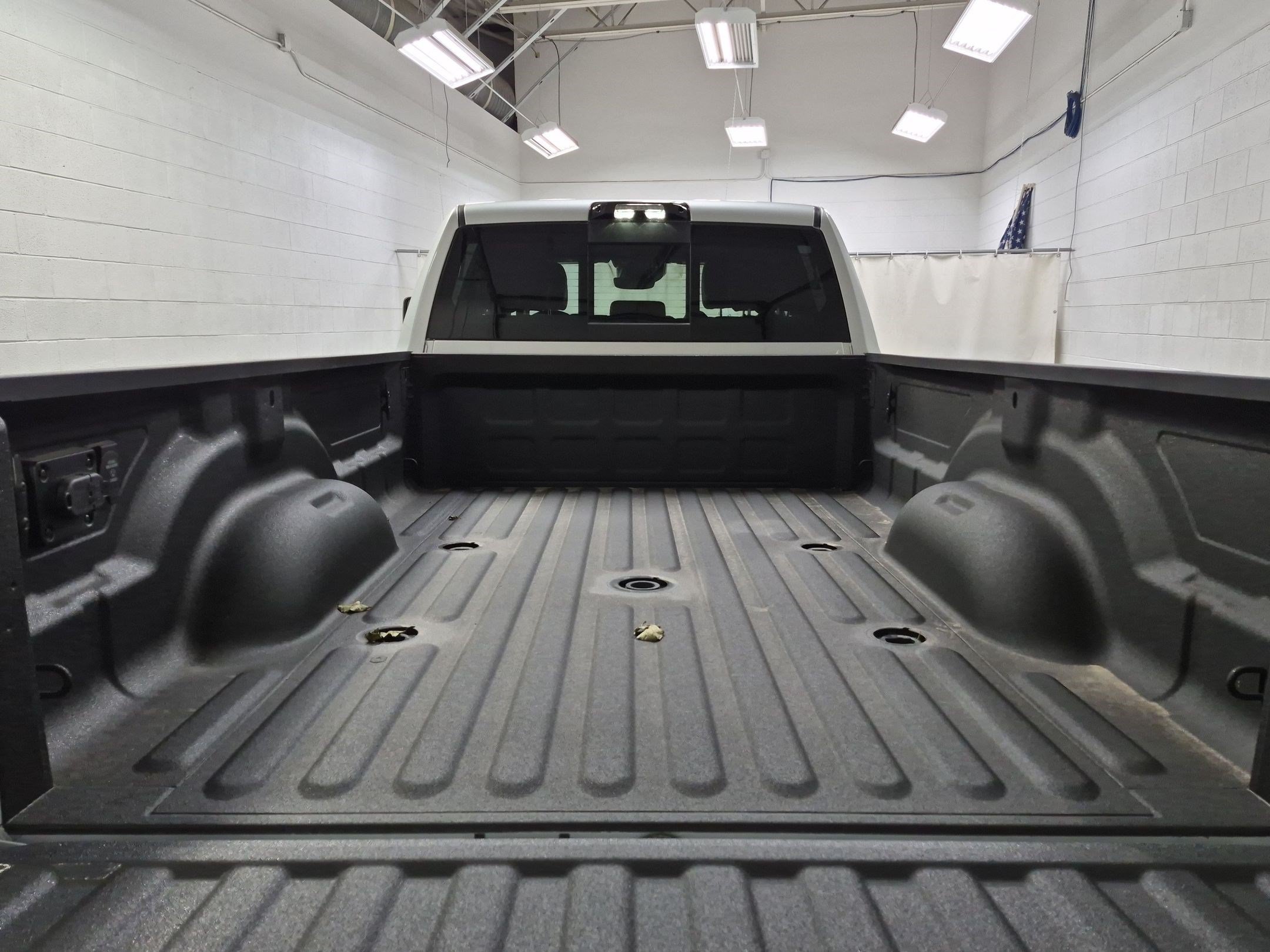New 2026 Silver-Zynith Exterior Paint RAM Laramie image 25