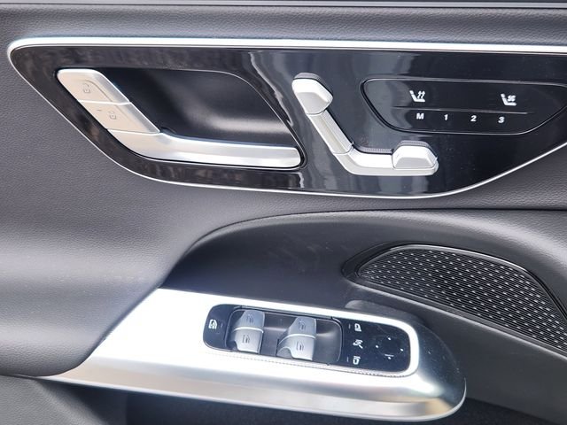 New 2026 MANUFAKTUR Alpine Grey Mercedes-Benz E 350 image 11