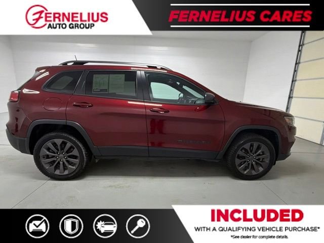 Used 2021 Red Jeep Latitude Lux image 9
