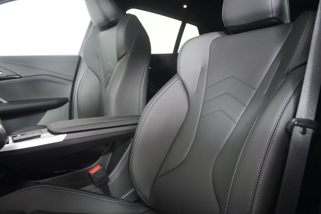 New 2027 Brooklyn Grey Metallic BMW xDrive28i image 10