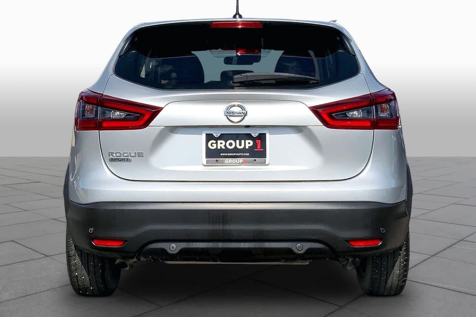 Used 2021 Brilliant Silver Metallic Nissan S image 5