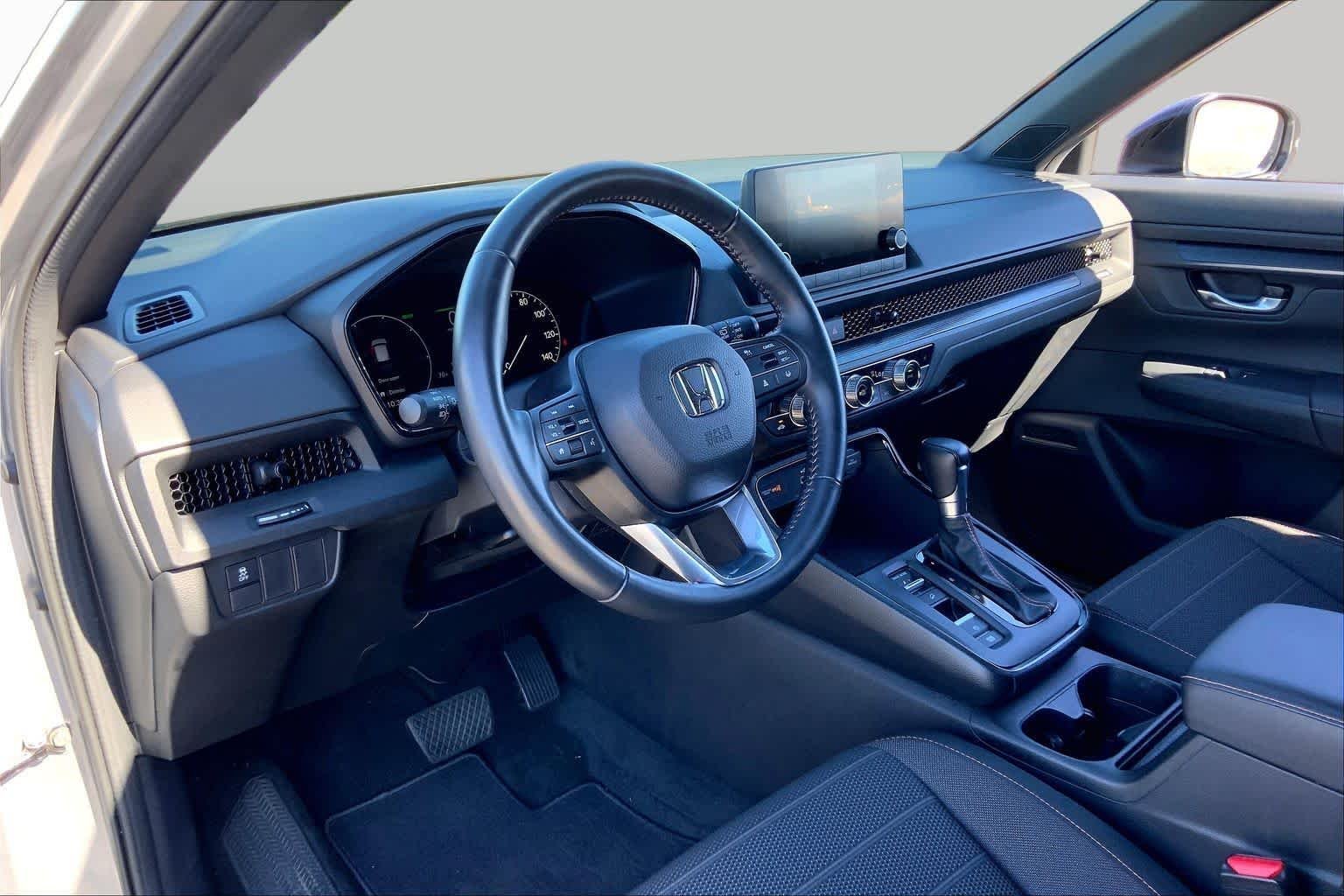 Used 2025 Solar Silver Metallic Honda Sport image 17
