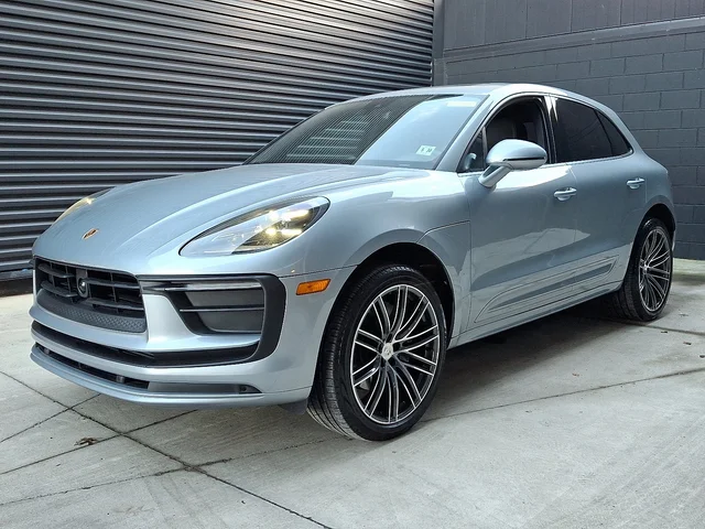 2025 Porsche Macan 