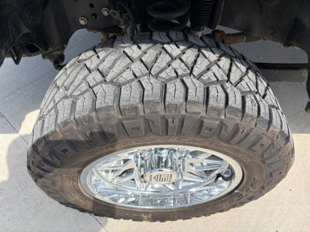 Used 2019 Gray Ford LARIAT image 9