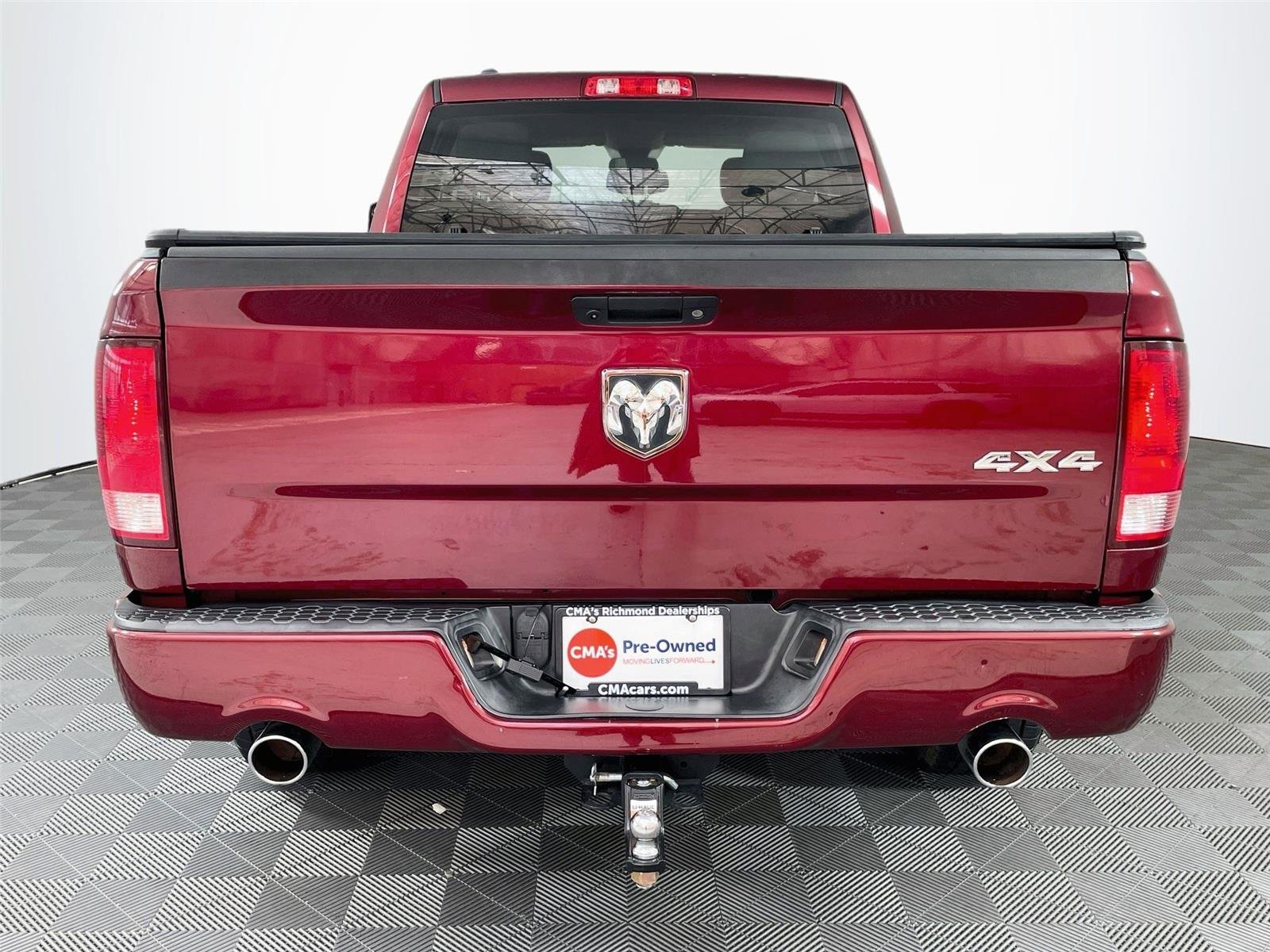 Used 2017 Delmonico Red Pearlcoat Ram Express image 7