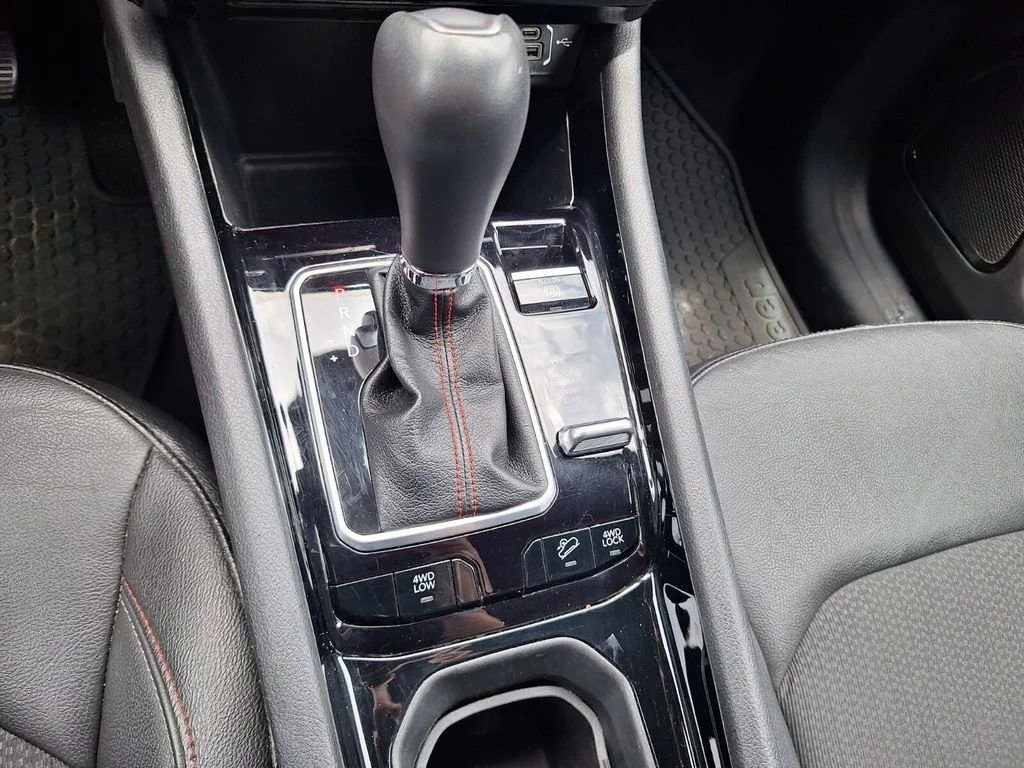 Used 2024 Silver Jeep Trailhawk image 17