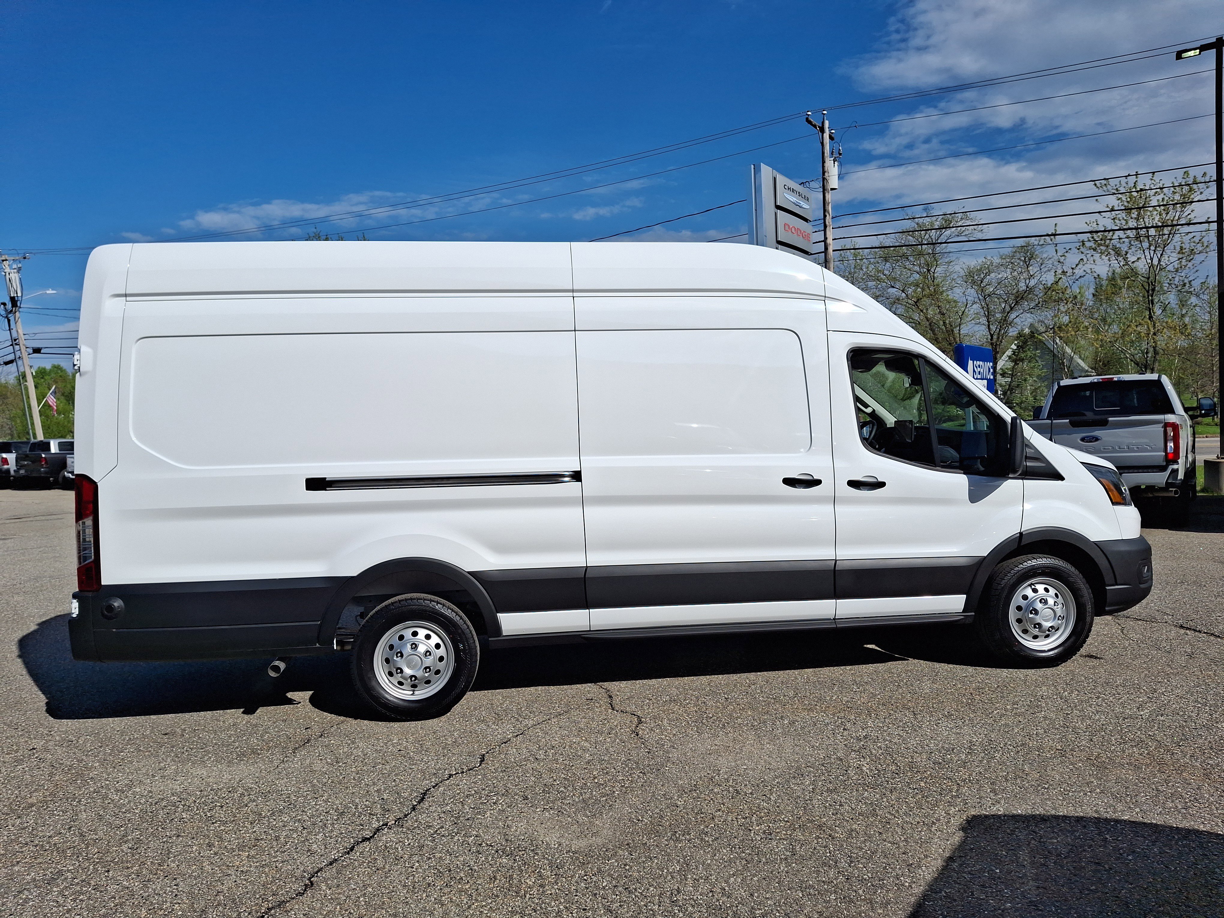 New 2026 Oxford White Ford  image 2