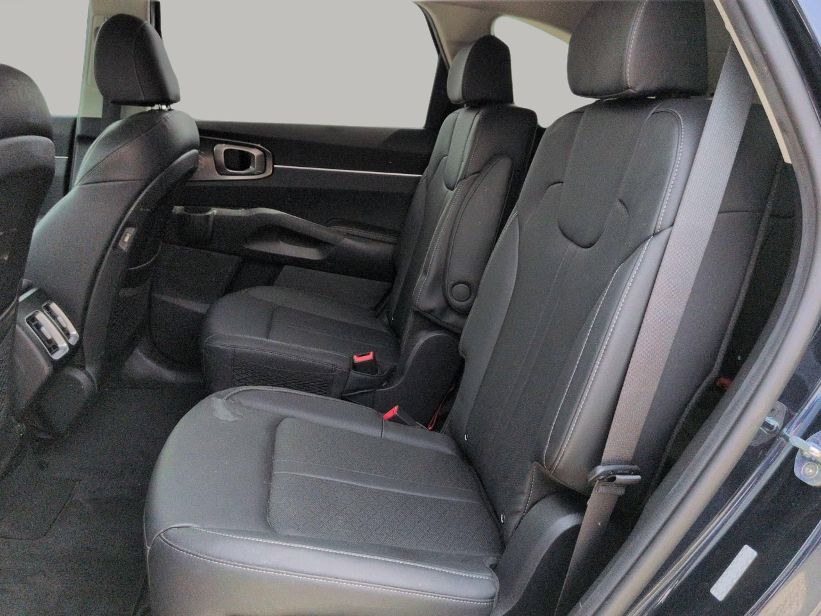 Used 2022 Gravity Blue Kia EX image 12