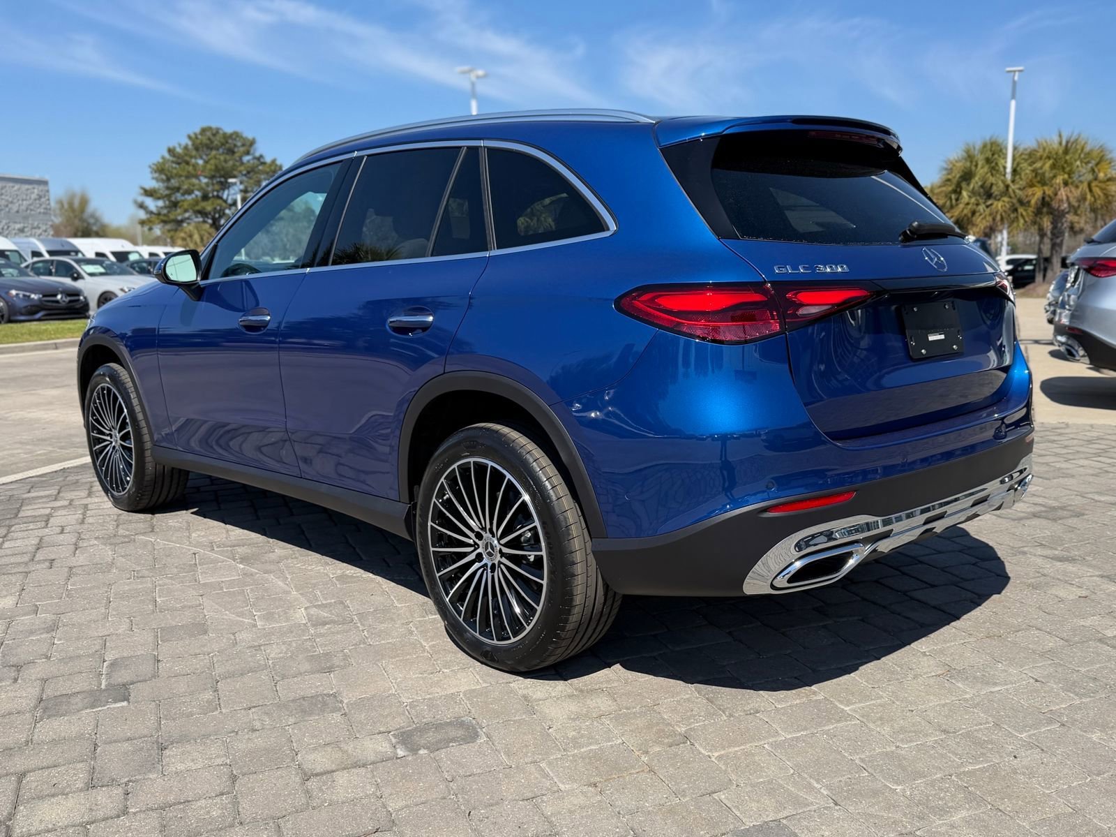 New 2026 Starling Blue Metallic Mercedes-Benz GLC 300 image 34