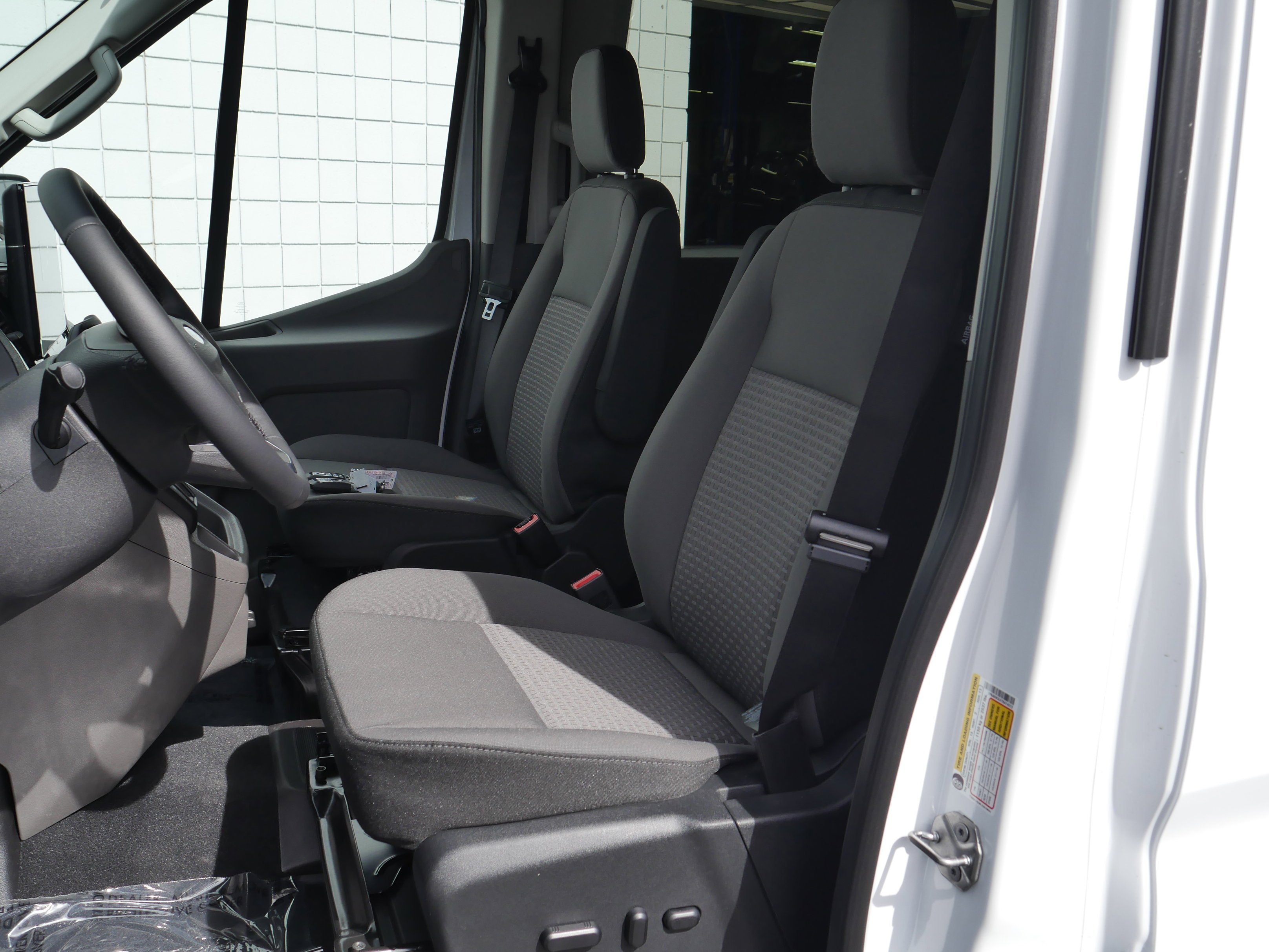 New 2026 Oxford White Ford Passenger Van XLT image 31