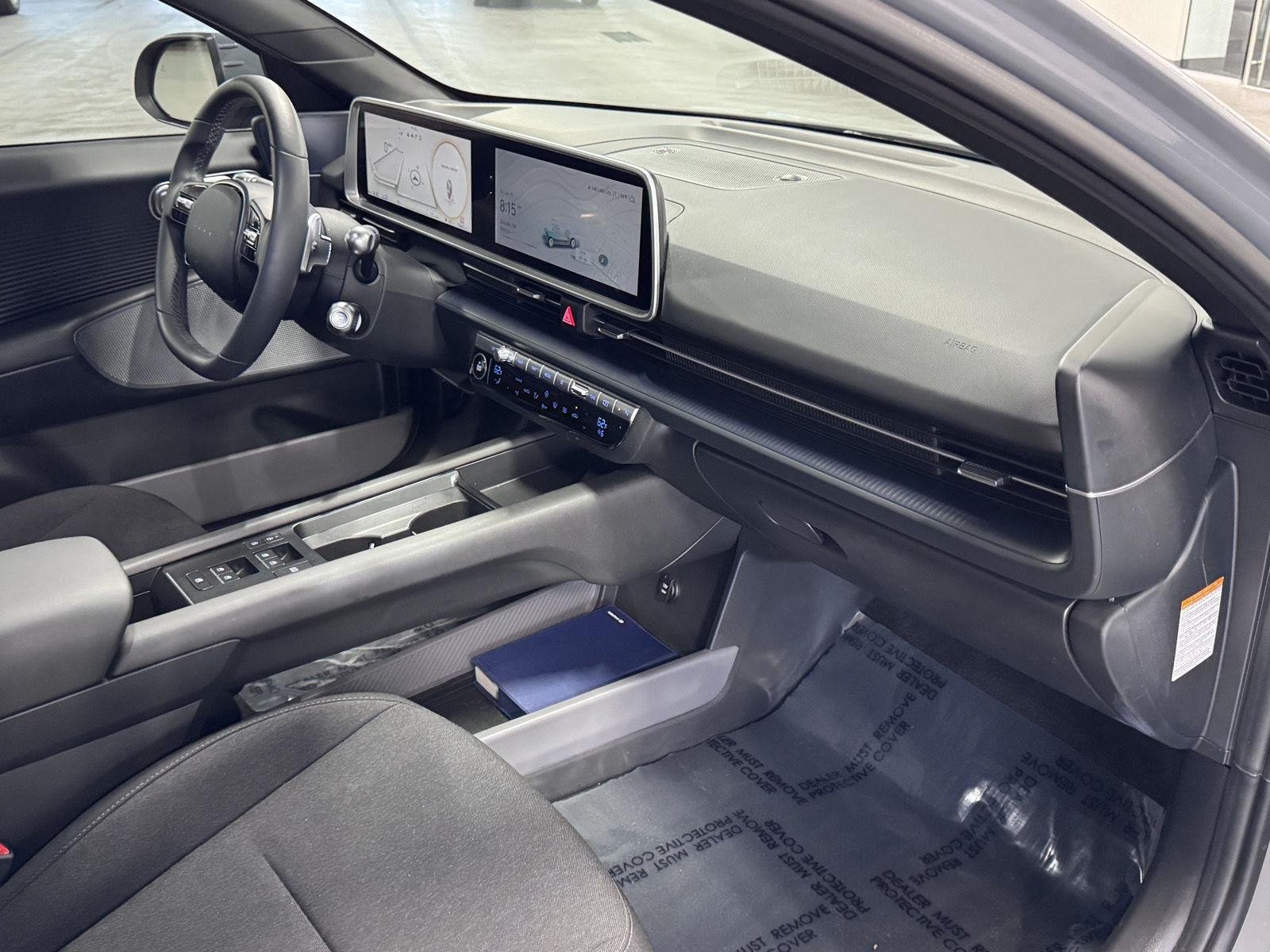 Certified Used 2025 Transmission Blue Hyundai SE image 18