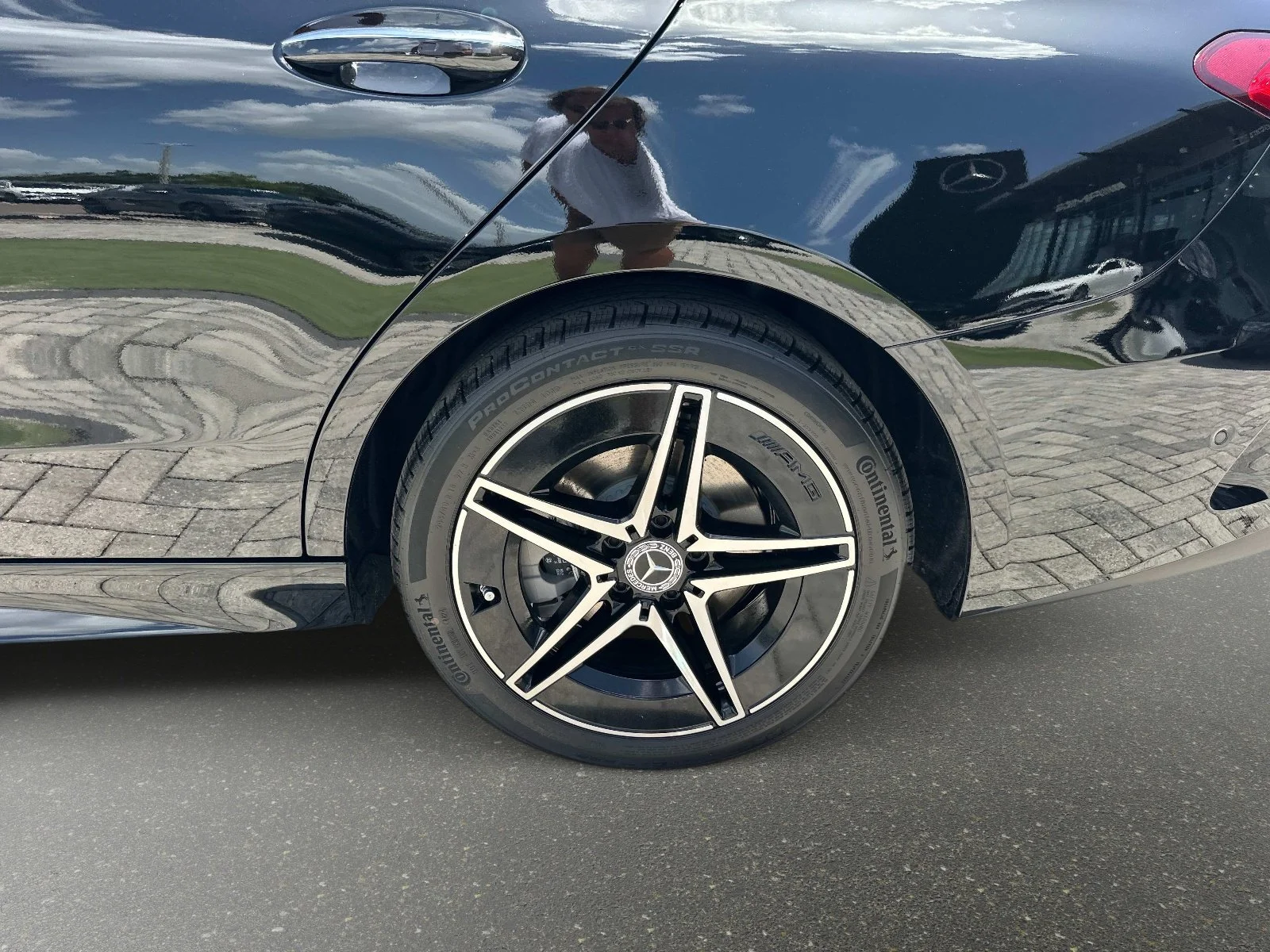 2025 Mercedes-Benz C-Class Sedan C 300 - Photo 10