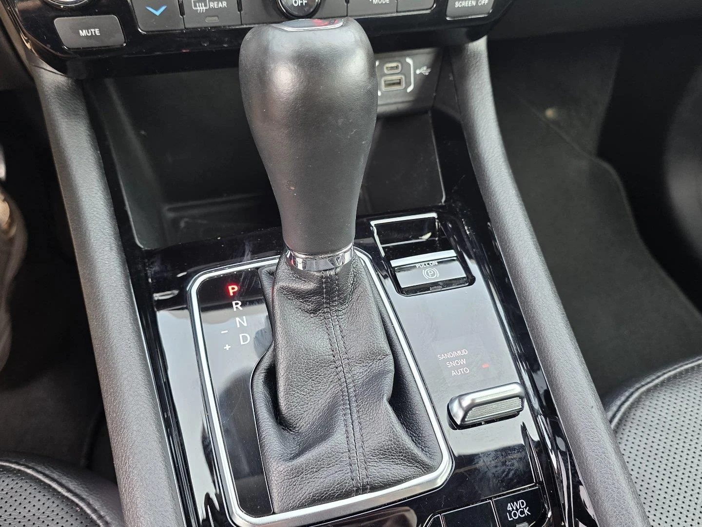 Used 2025 Bright White Clearcoat Jeep Limited image 19