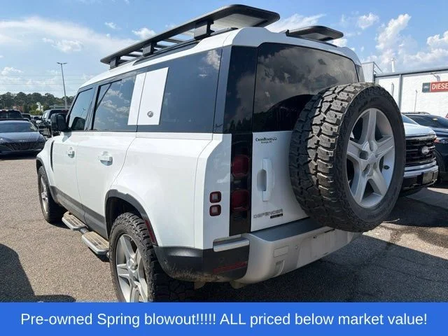 Used 2020  Land Rover SE image 5