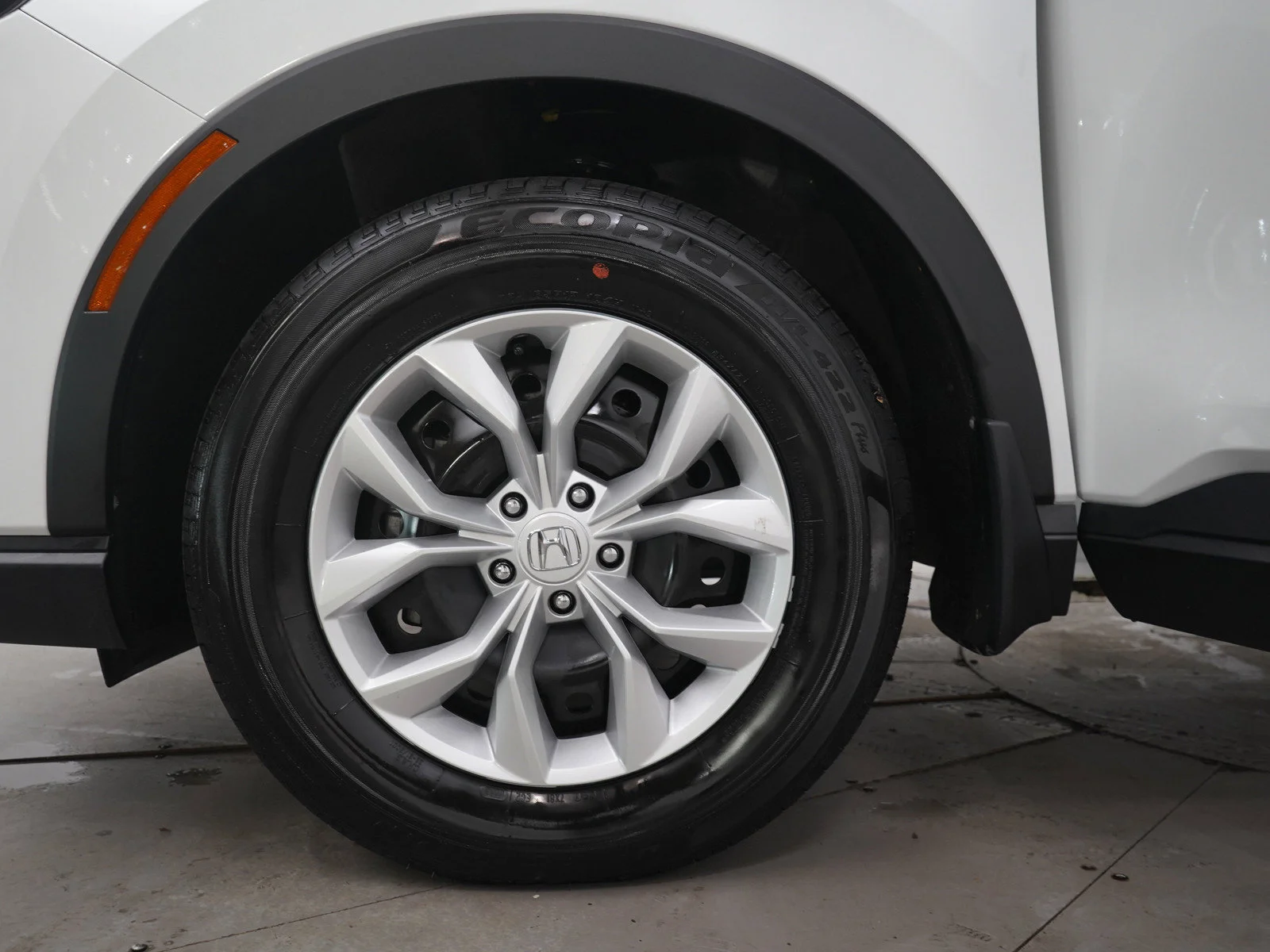 Used 2024 White Honda Sport Utility LX AWD Variable image 27